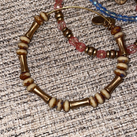 ALEX AND ANI positive energy collection - Picture 2 of 4